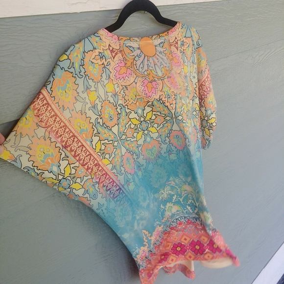 One World Lady of the Sun Drawstring Tunic - Picture 5 of 7